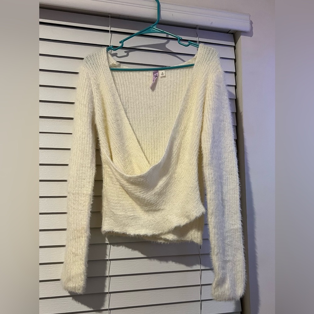 Sold: Alya Fuzzy Long Sleeve Top